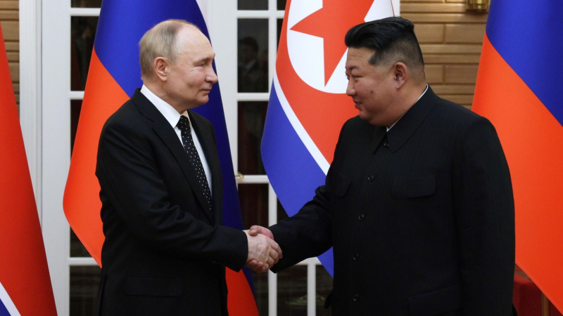 Кремль проинформирует о подготовке контактов Путина и Ким Чен Ына