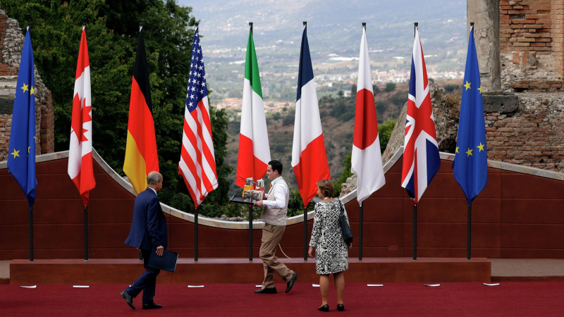 G7 все больше беспокоится о "смягчении непредсказуемости" США, сообщили СМИ