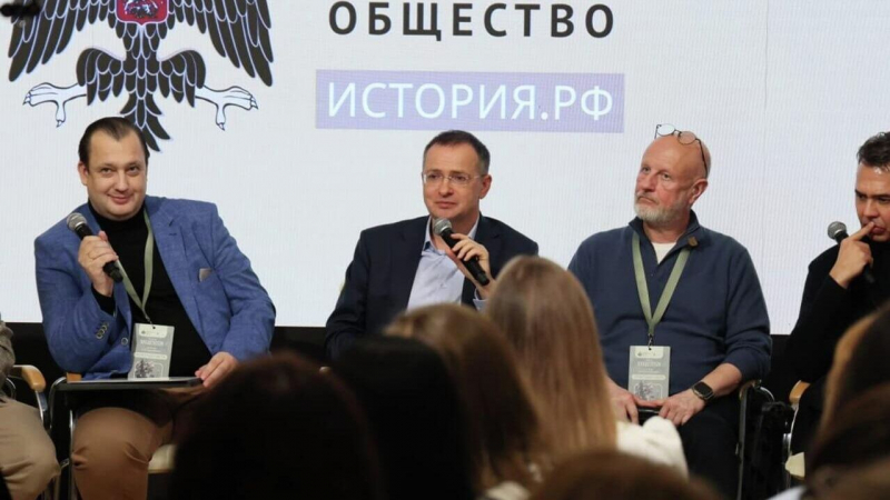 Мединский рассказал о канале-паразите, созданном на Украине от его имени