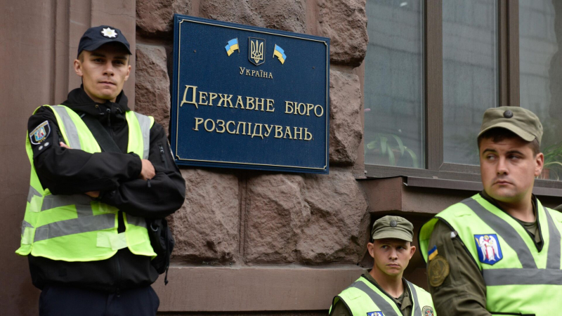 На западе Украины задержали полицейского, укравшего 400 тысяч долларов
