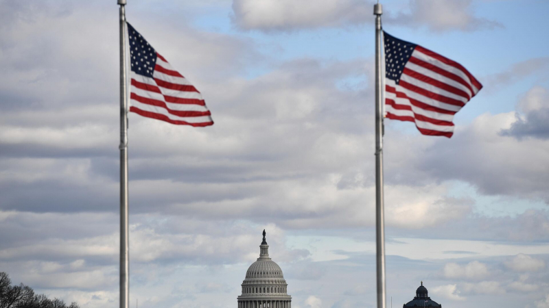 США разрешили международные операции с "Лукойлом" до апреля 2026 года
